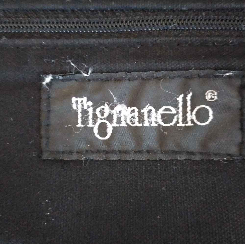 Tignanello Black Pebble Leather Shoulder Bag - Picture 8 of 14